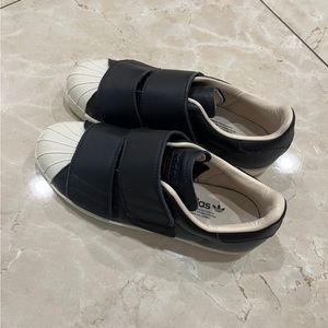 Women’s size 5 adidas shoes